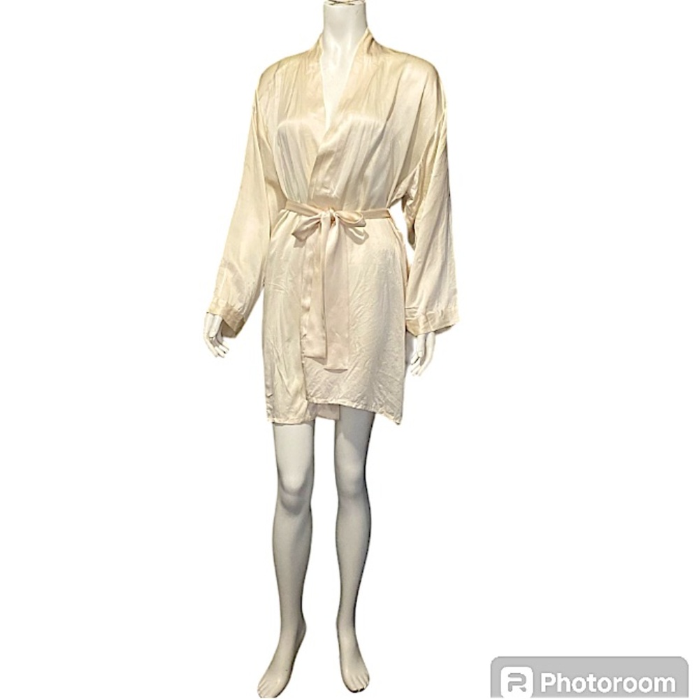 Holt Renfrew 💯 Silk Robe Size M